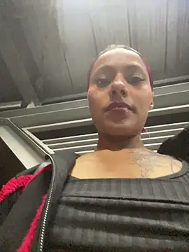 Emily-Fire's cam snapshot