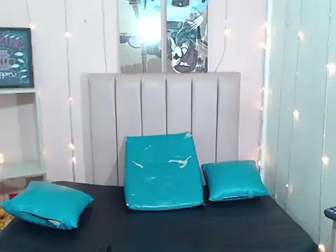 casandraroberthrs707's cam snapshot