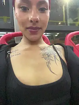 Emily-Fire's cam snapshot