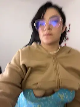 Lia_flowers live sex cam