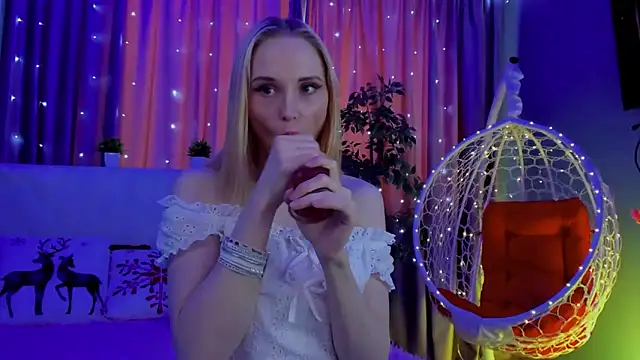 Gina_Gina_love's cam snapshot