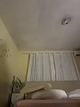 Bia_sexynovaes live sex cam