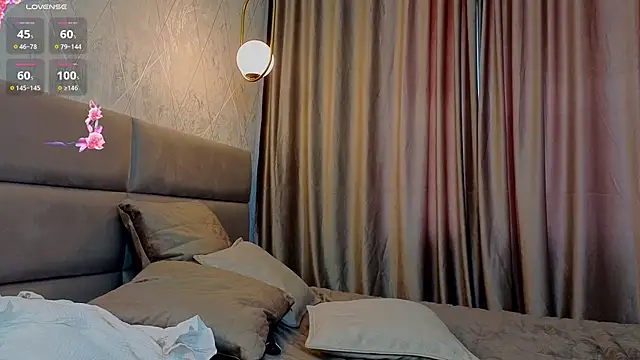 VinnieMaida live sex cam