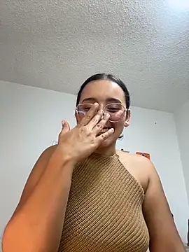 Kay_LustyWife live sex cam