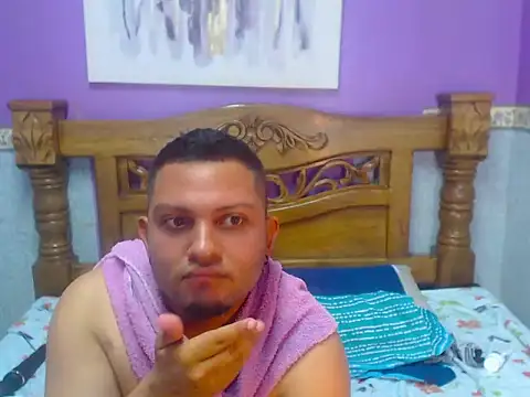 Eddie_And_Lana's cam snapshot