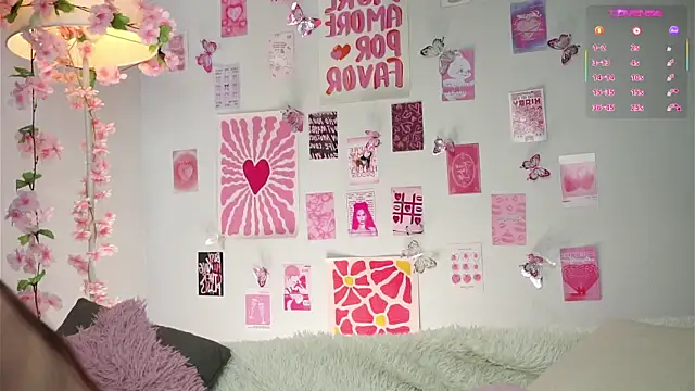 AmiLewis's cam snapshot