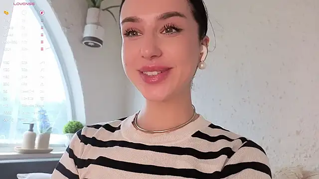 ShyColette live sex cam