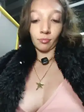 Lucy_colee live sex cam