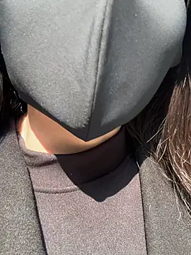 Carlin-yiyi live sex cam