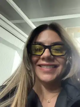 alicee16 live sex cam