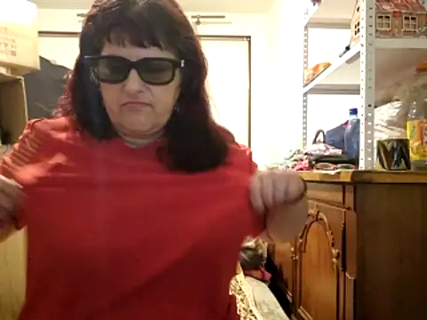 Samantha_Squirt@xh live sex cam