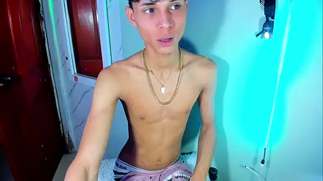 boyswantingplay live sex cam