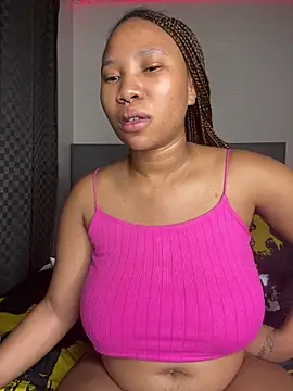 DrippinCaramelCutie live sex cam