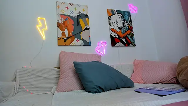 Ophelia_Jay's cam snapshot