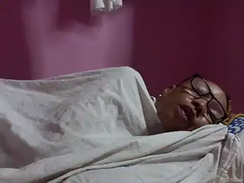 Ladyzee25's cam snapshot