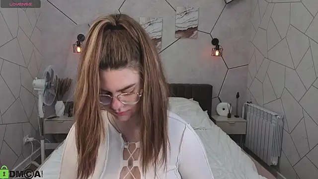 zoe_j0y's cam snapshot