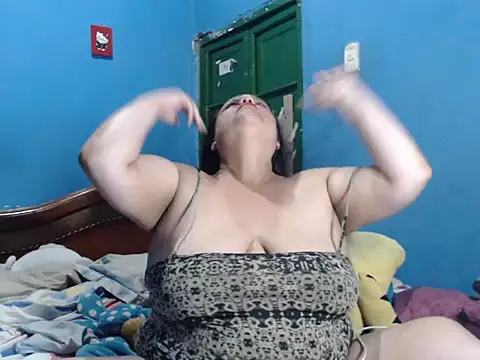 Lauren_baby's cam snapshot