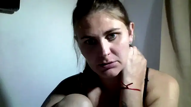 rubia_culonaa's cam snapshot