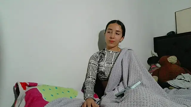 charlotteekud's cam snapshot