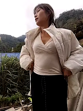 linda_bae00 live sex cam