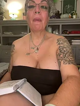 dieseldame1313 live sex cam