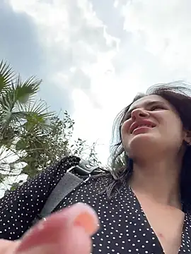 MiraReach live sex cam