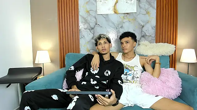 YOUNG_BOYS_HELL's cam snapshot