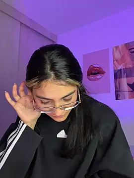 Cat2525 live sex cam