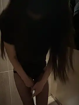 Carlin-yiyi live sex cam