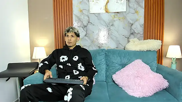 YOUNG_BOYS_HELL live sex cam