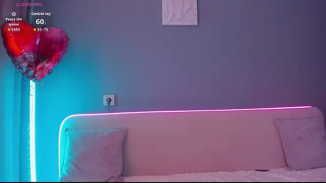 Malika_Lisan's cam snapshot