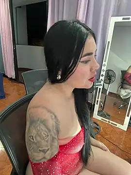 Roxy_rousse01's cam snapshot