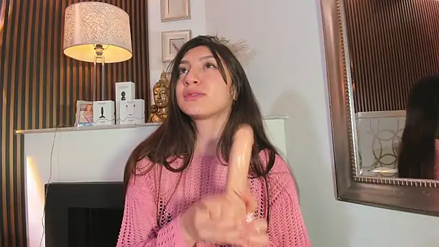 LuluBeerry's cam snapshot