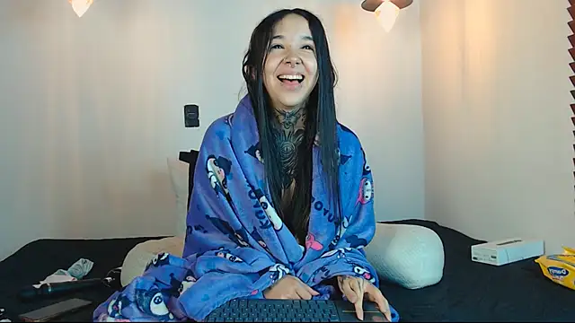 alien_eyes09's cam snapshot