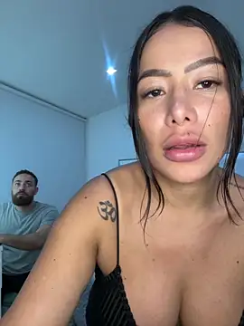 hotcouplexxx11 live sex cam