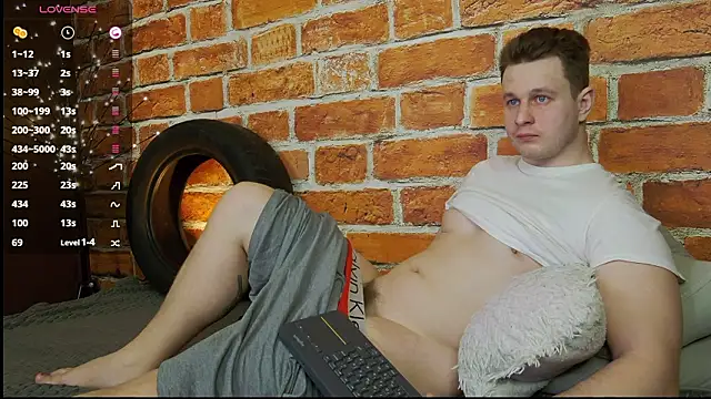 charlie_smiley live sex cam