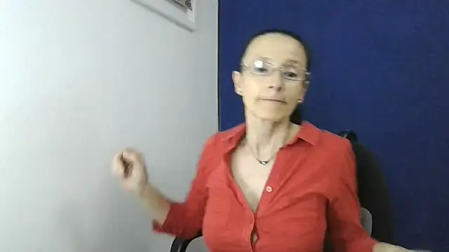 AuroraLatin's cam snapshot