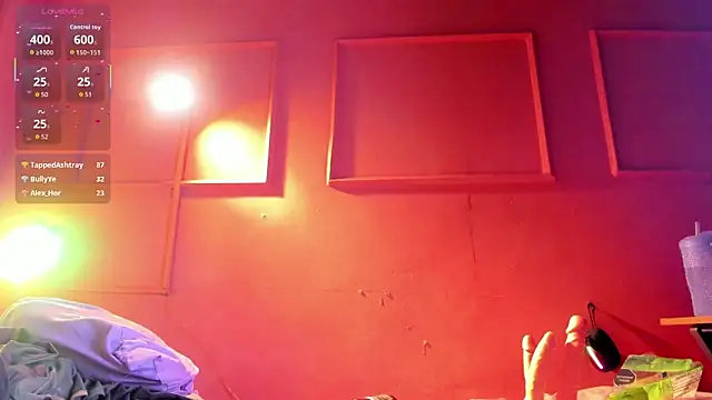 CURLY_LATINA_'s cam snapshot