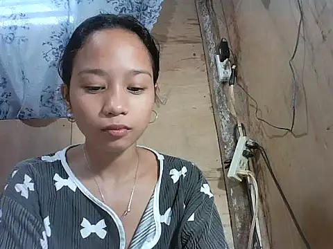 Asianpinay_Skinny1818's cam snapshot