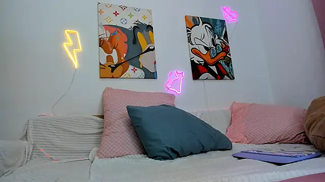 Ophelia_Jay's cam snapshot