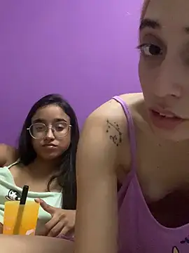 loirinhaaa's cam snapshot