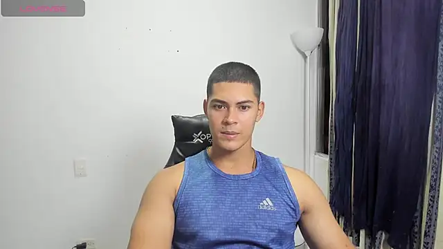 Iamdylan777 live sex cam