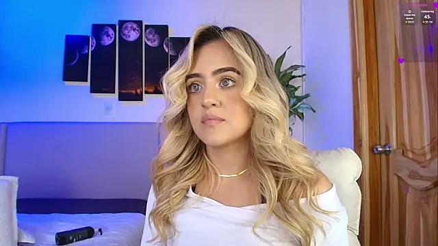 MaryMoon_'s cam snapshot