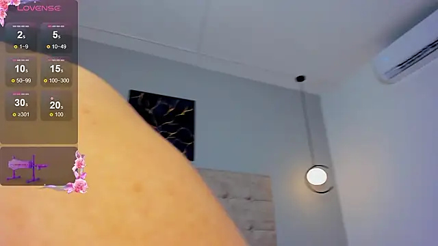 Mia_dolls18's cam snapshot