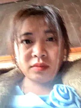 miumiu_sexy2x's cam snapshot