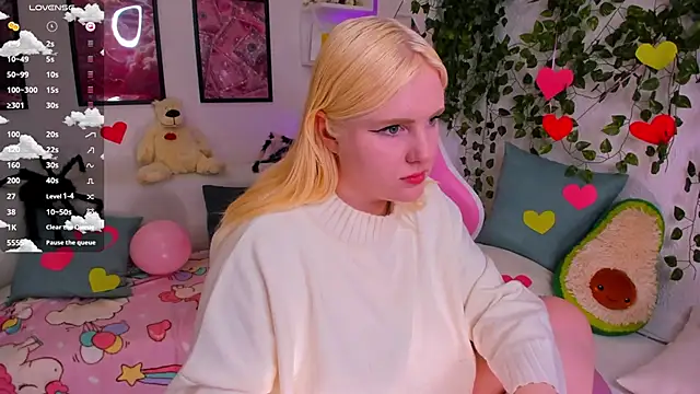 art_lovee's cam snapshot