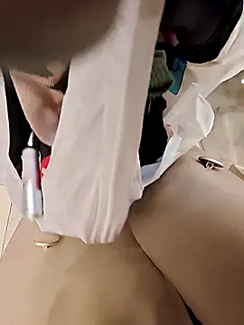 Baby-Linh's cam snapshot