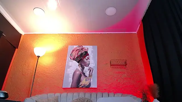 CurlyDani's cam snapshot