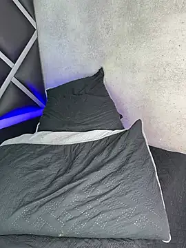 Lucian-greyy live sex cam