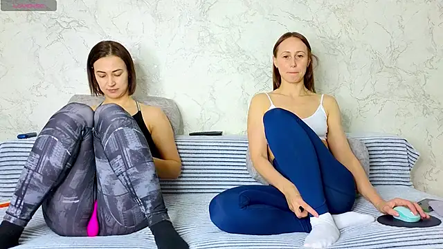 Helen198705 live sex cam